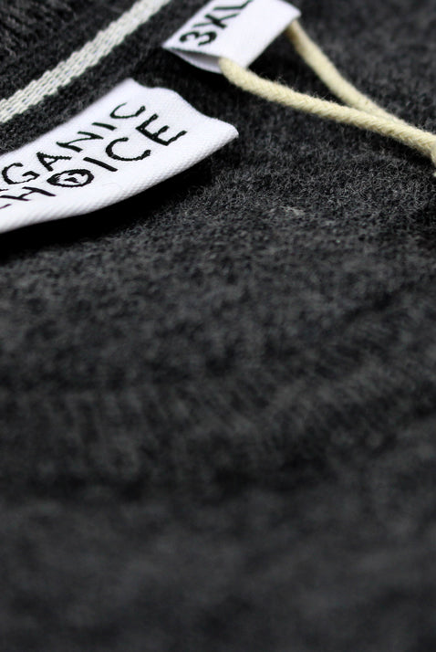 Detalle Jersey de Lana Merina Orgánica Gris Oscuro