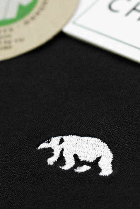 T-shirt de Algodão Orgânico Preta - Urso Polar detalle