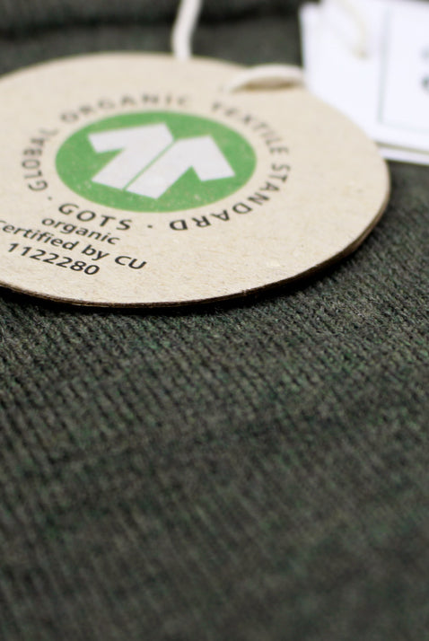 Camisola de Lã Merina Orgânica Verde Caqui detalhe